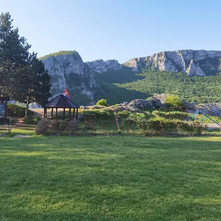 Country house -guest House -ramonda Serbika