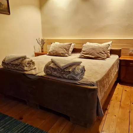 -guest House -ramonda Serbika *